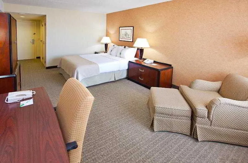 Courtyard By Marriott Pittsburgh University Center 4*,