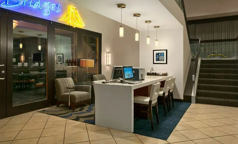 Courtyard By Marriott Pittsburgh University Center